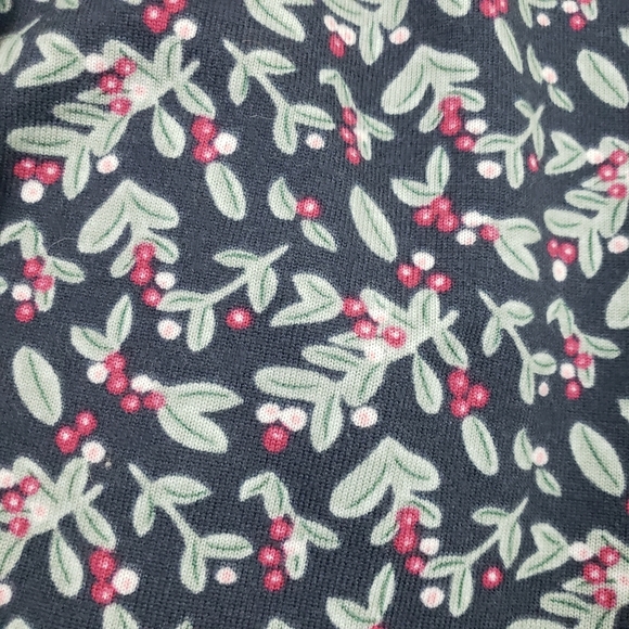 LC Lauren Conrad Holiday Holly Berry Pajamas Set Women's Size Medium - Picture 4 of 13